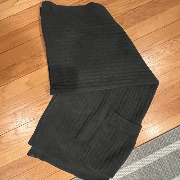 Barefoot Dreams CozyChic Lite Travel Shawl O/S Charcoal - Picture 8 of 8